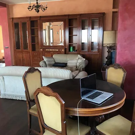 Willa Remarkable 6 Bedrooms Villapiemonte With Land