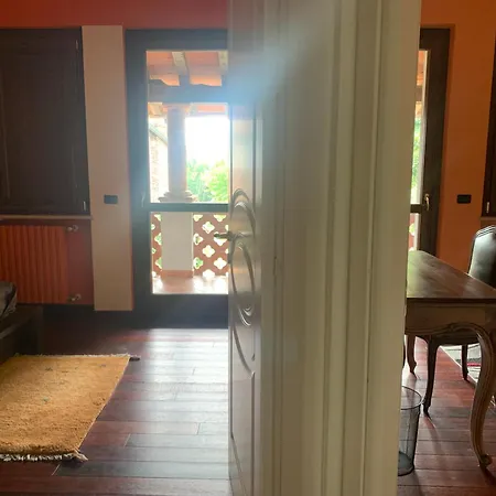 Willa Remarkable 6 Bedrooms Villapiemonte With Land